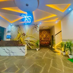  Hotel Vista Ambs Plaza A Family Near Igi Delhi Airport India